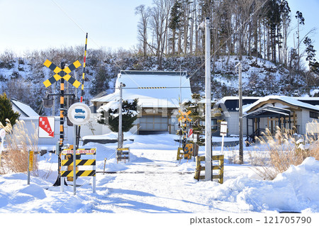 拍攝北海道八雲町冬季的一行山圓遊寺風景 121705790