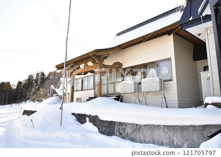 拍攝北海道八雲町冬季的一行山圓遊寺風景 拍攝北海道八雲町冬季的一行山圓遊寺風景 121705797