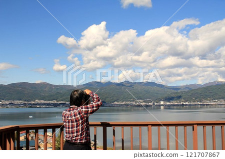 攝影師在諏訪湖拍照 121707867