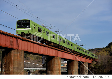 6 201系普通列車在大和線運行 121707903