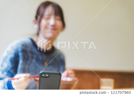 Ramen girl broadcasts herself eating ramen Ramen girl broadcasts herself eating ramen 121707960