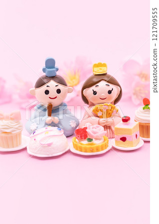 Hina dolls and cakes: Hinamatsuri food image photo Hina dolls and cakes: Hinamatsuri food image photo 121709555