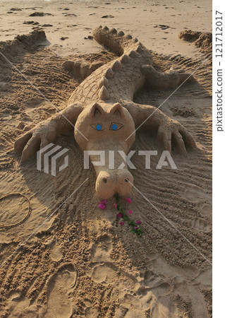 crocodile made from sand 121712017