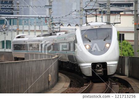 [JR West] 289 Series Limited Express "Kuroshio" (Osaka Loop Line: Imamiya Station) 121713256