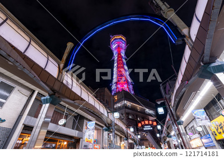 大阪、新世界和通天閣的夜生活 大阪、新世界和通天閣的夜生活 121714181