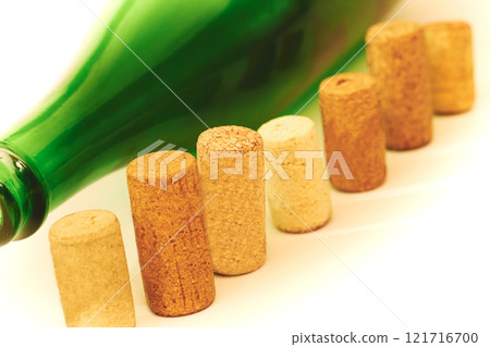 Wine corks,stoppers bottle. Old taste of pleasure 121716700