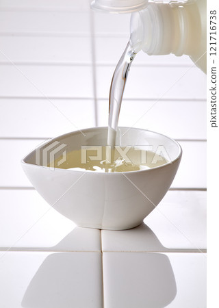 Salad oil Salad oil 121716738
