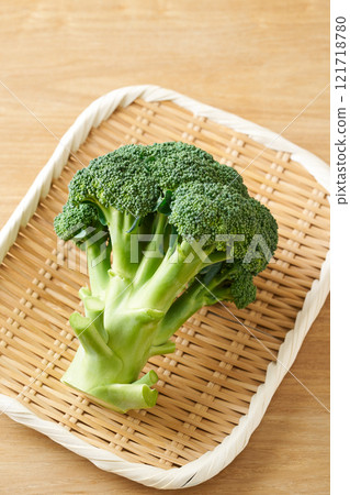 漏杓上的青花菜 121718780