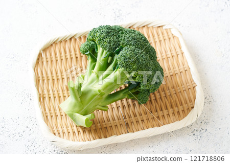 漏杓上的青花菜 121718806