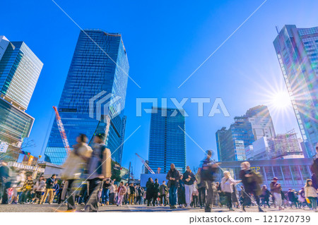 Tokyo cityscape in Japan: 5 years since the announcement... New Year's Eve. Shibuya is crowded with foreign tourists. Towards a bright tomorrow... = 31st Tokyo cityscape in Japan: 5 years since the announcement... New Year's Eve. Shibuya is crowded with foreign tourists. Towards a bright tomorrow... = 31st 121720739