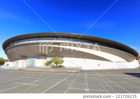 [Tokyo] Tokyo Metropolitan Gymnasium on a clear day 121726235