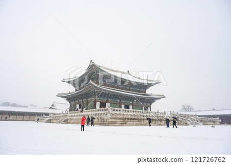 Winter snow at Gyeongbokgung Palace in Seoul, South Korea. Geunjeongjeon Pavilion of Gyeongbokgung South Korea's historical landmarks Winter snow at Gyeongbokgung Palace in Seoul, South Korea. Geunjeongjeon Pavilion of Gyeongbokgung South Korea's historical landmarks 121726762