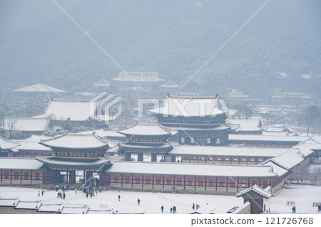 Winter snow at Gyeongbokgung Palace in Seoul, South Korea. Geunjeongjeon Pavilion of Gyeongbokgung South Korea's historical landmarks 121726768