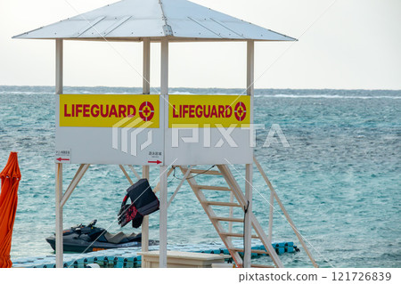 Okinawa's blue sky and blue sea, and a lifeguard station to protect beach safety 121726839