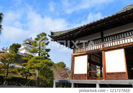 Kakegawa Castle Ninomaru Palace and castle tower 121727688