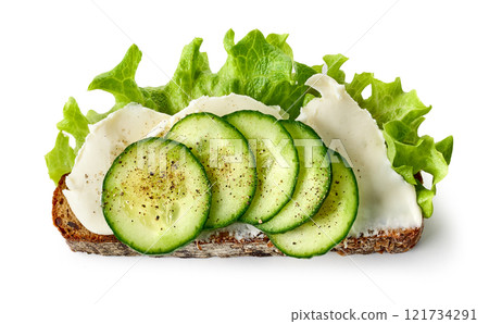 bread slice with cream cheese and cucumber bread slice with cream cheese and cucumber 121734291