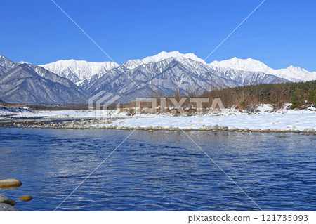 信濃大町山景：冬季北阿爾卑斯立山連峰 121735093