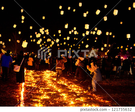 燈光和天燈 121735632