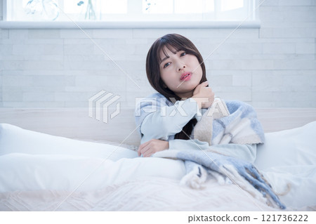 Image of stiff shoulders, sore neck, or stiff neck Image of stiff shoulders, sore neck, or stiff neck 121736222