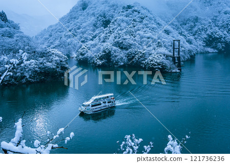 Shogawa Gorge Sightseeing Boat Tonami City, Toyama Prefecture Shogawa Gorge Sightseeing Boat Tonami City, Toyama Prefecture 121736236