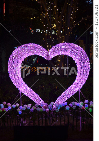 心臟照明 121736321