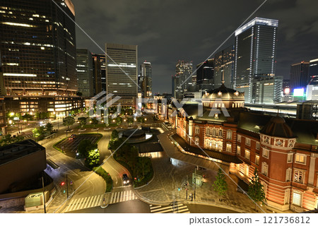 Tokyo station, night view 121736812