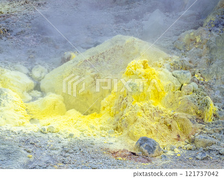 Volcanic gas erupting from a fumarole at Tamagawa Onsen (Semboku City, Akita Prefecture) 121737042