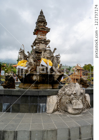 Innijiao島 - 2024年10月22日:Bushaji Temple Complex,Agong Bushaji Temple。蓋島上最重要的印度寺廟。 Innijiao島 - 2024年10月22日:Bushaji Temple Complex,Agong Bushaji Temple。蓋島上最重要的印度寺廟。 121737174