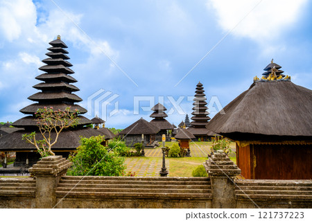 Innijiao島 - 2024年10月22日:Bushaji Temple Complex,Agong Bushaji Temple。蓋島上最重要的印度寺廟。 Innijiao島 - 2024年10月22日:Bushaji Temple Complex,Agong Bushaji Temple。蓋島上最重要的印度寺廟。 121737223