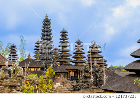 Innijiao島 - 2024年10月22日:Bushaji Temple Complex,Agong Bushaji Temple。蓋島上最重要的印度寺廟。 Innijiao島 - 2024年10月22日:Bushaji Temple Complex,Agong Bushaji Temple。蓋島上最重要的印度寺廟。 121737225