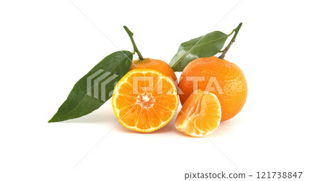 Fresh Ripe Mandarin Oranges with Leaves and Slices Displayed on White Background 121738847