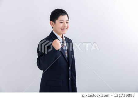 國中生揮拳頭 國中生揮拳頭 121739893