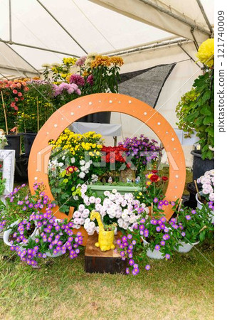 菊花秋季傳統「菊花人偶/菊花祭」 菊池市故鄉創建市民廣場 121740009