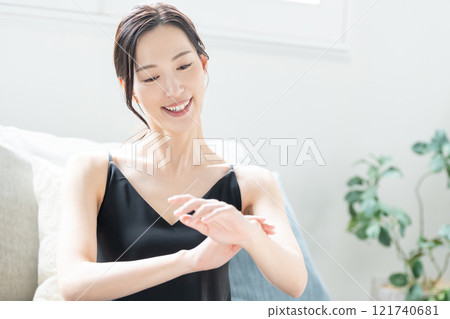 Young woman beauty image Young woman beauty image 121740681
