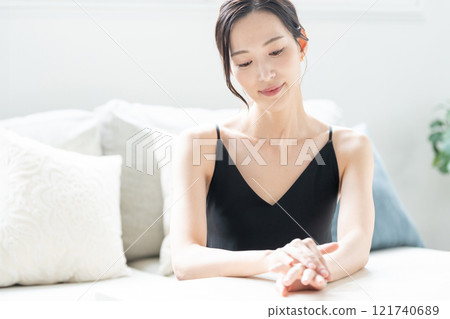 Young woman beauty image 121740689