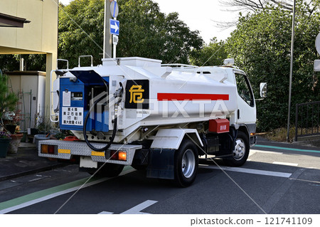 煤油銷售車、旅行銷售車、貨車 121741109