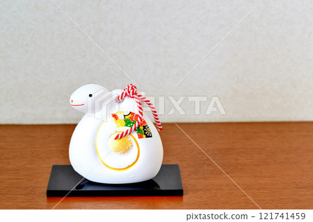 新年材料 蛇年生肖土鈴 新年材料 蛇年生肖土鈴 121741459