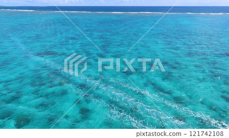 宮古島海和尾波（沖繩、宮古島、栗間大橋） 121742108