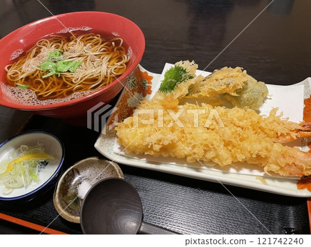 Large shrimp tempura soba Large shrimp tempura soba 121742240