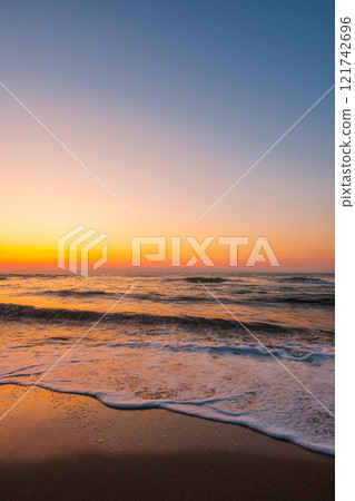 黃昏的大海 121742696