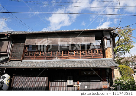 Teradaya, Fushimi, Kyoto (Early Winter) 121743581