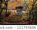 Autumn leaves of Togansuji Temple 121743606