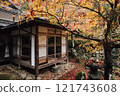 Autumn leaves of Togansuji Temple 121743608