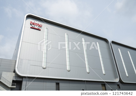 Taiwan Semiconductor Manufacturing Company (TSMC) plant in Hsinchu Science Park, Taiwan, TSMC is the world's largest dedicated independent semiconductor foundry. 121743642
