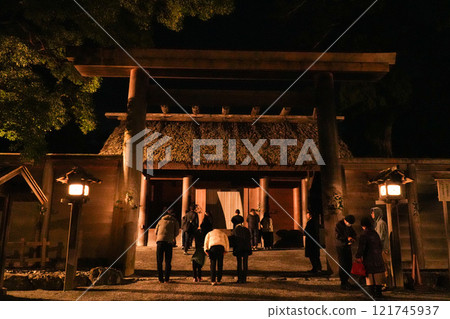 Ise Shrine Geku New Year's Eve Visit 121745937