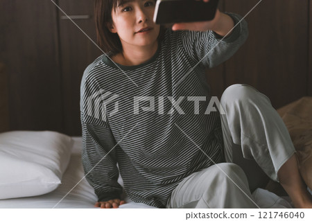 Wake up with your smartphone 121746040