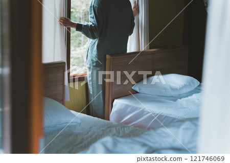Wake up refreshed in the morning Wake up refreshed in the morning 121746069