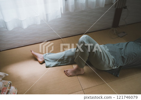 Going to bed Going to bed 121746079