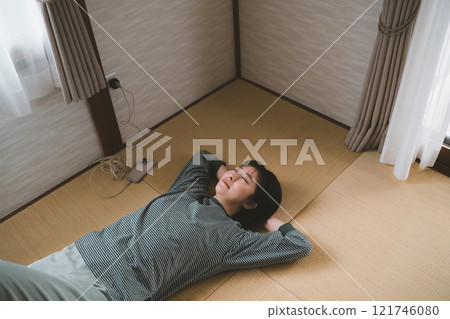 Going to bed Going to bed 121746080