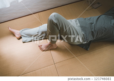 Going to bed 121746081